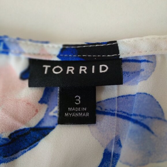 New with Tags Torrid Floral Top - Picture 5 of 6